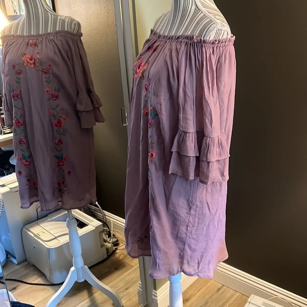 🛑 1 hour sale. Umgee, floral embroidered dusty plum, bohemian dress, large - Picture 6 of 9